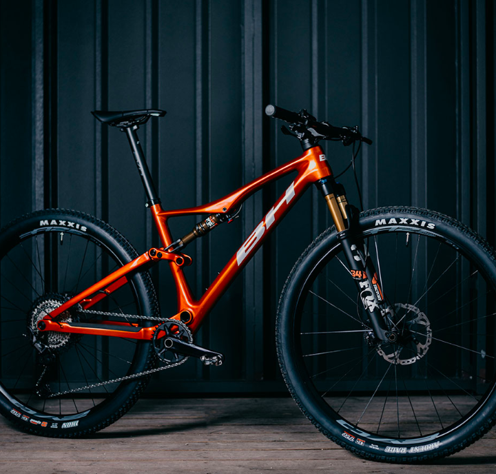 LYNX RACE, ULTIMATE, LYNX RACE RC, ULTIMATE RC - T-Bikes LYNX RACE, ULTIMATE, LYNX RACE RC, ULTIMATE RC - T-Bikes