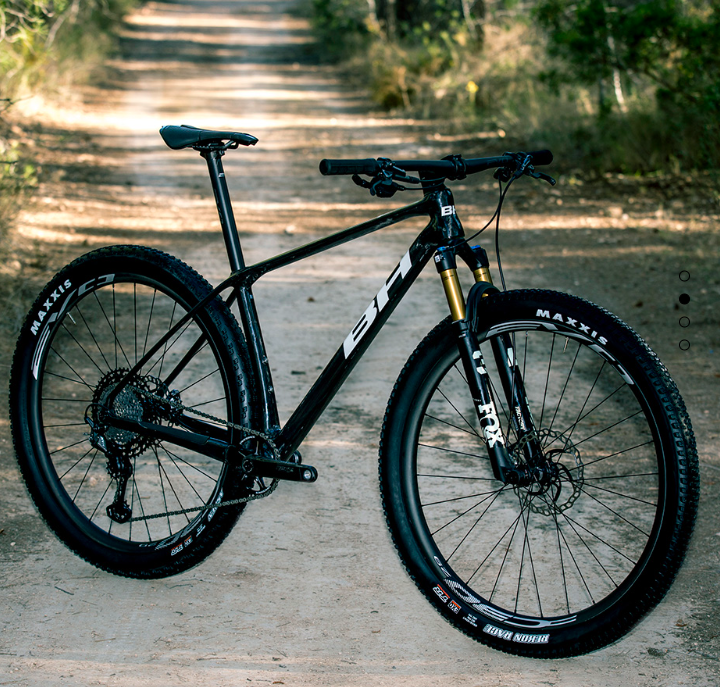 LYNX RACE, ULTIMATE, LYNX RACE RC, ULTIMATE RC - T-Bikes LYNX RACE, ULTIMATE, LYNX RACE RC, ULTIMATE RC - T-Bikes