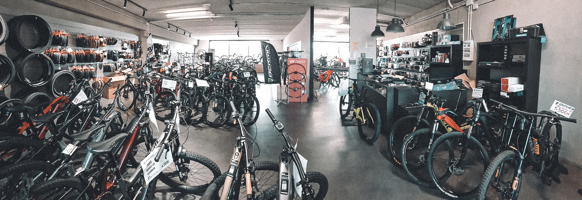 taller-tbikes-bicis-ebikes-manteniment
