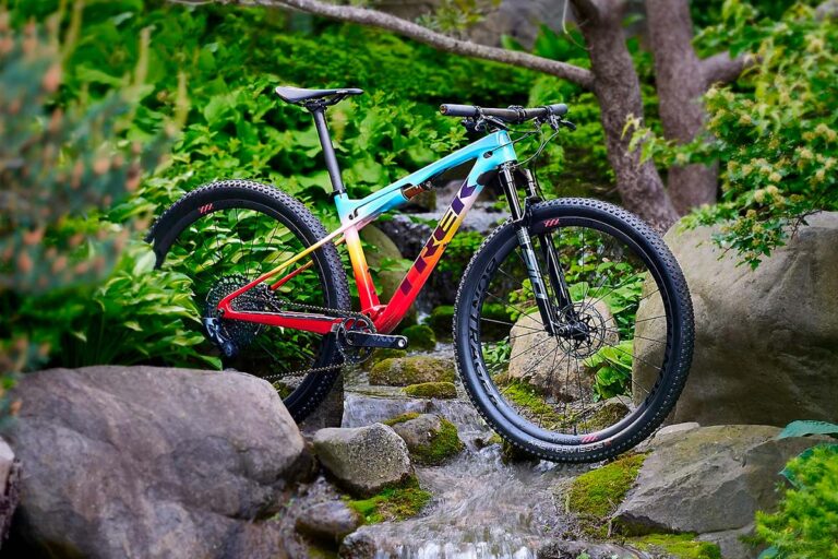 trek-first-light-project-one