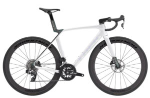 Trek Madone SL 6 AXS ML Gloss Crystal White/Matte Deep Smoke GEN 8