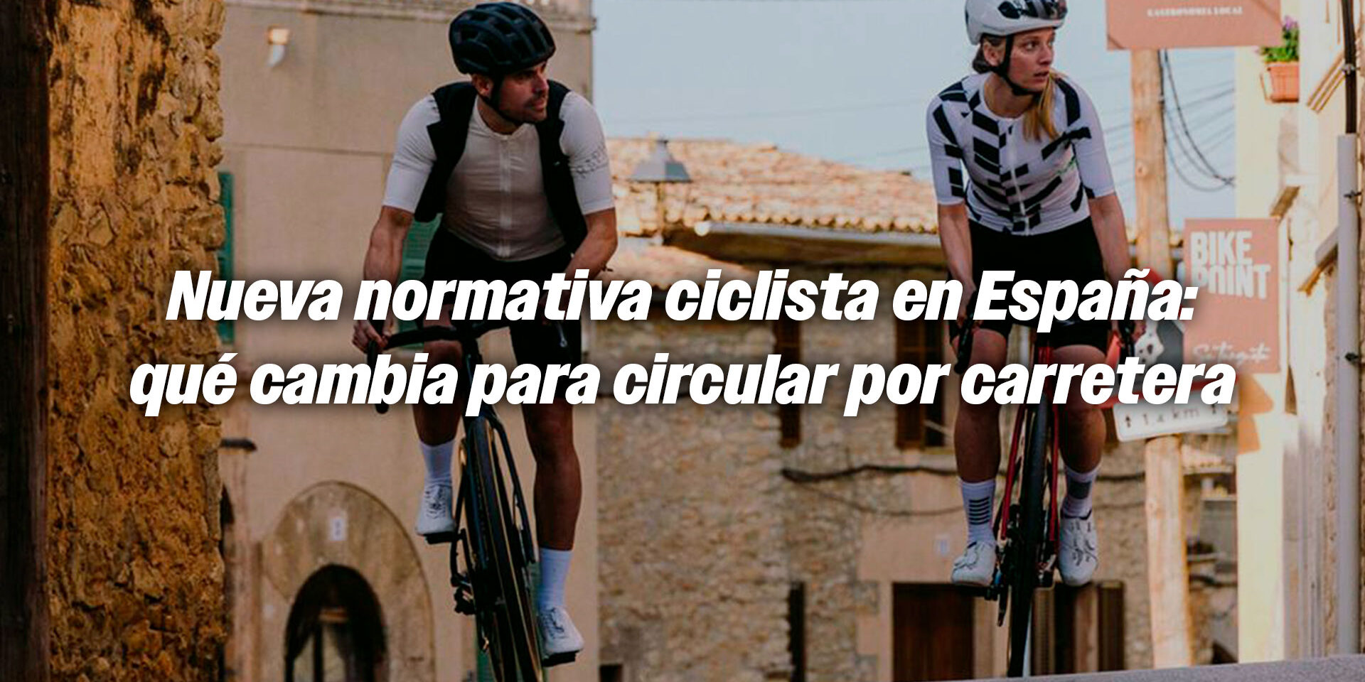 Nueva normativa ciclista en España: qué cambia para circular por carretera Nueva normativa ciclista en España: qué cambia para circular por carretera