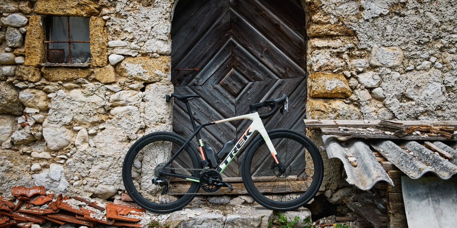Nueva Trek Domane Carbon: la carretera vuelve a sentirse como carretera Nueva Trek Domane Carbon: la carretera vuelve a sentirse como carretera